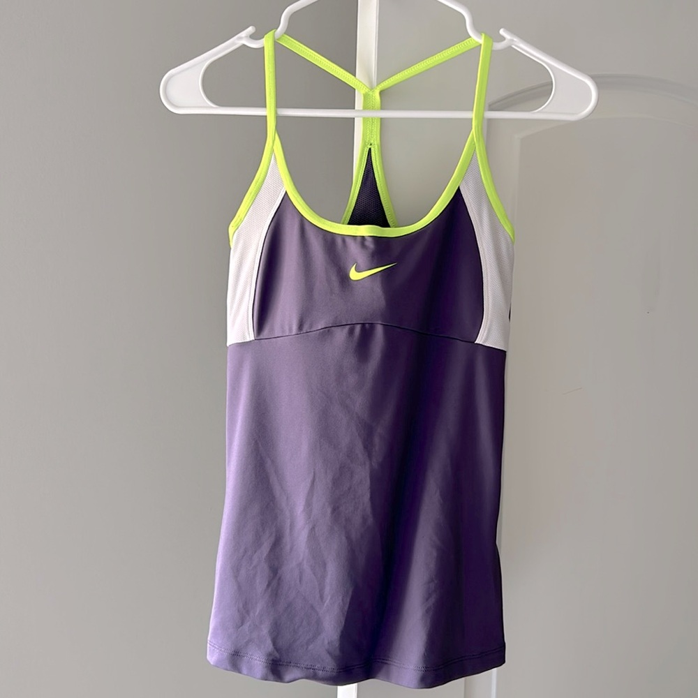 Nike workout top